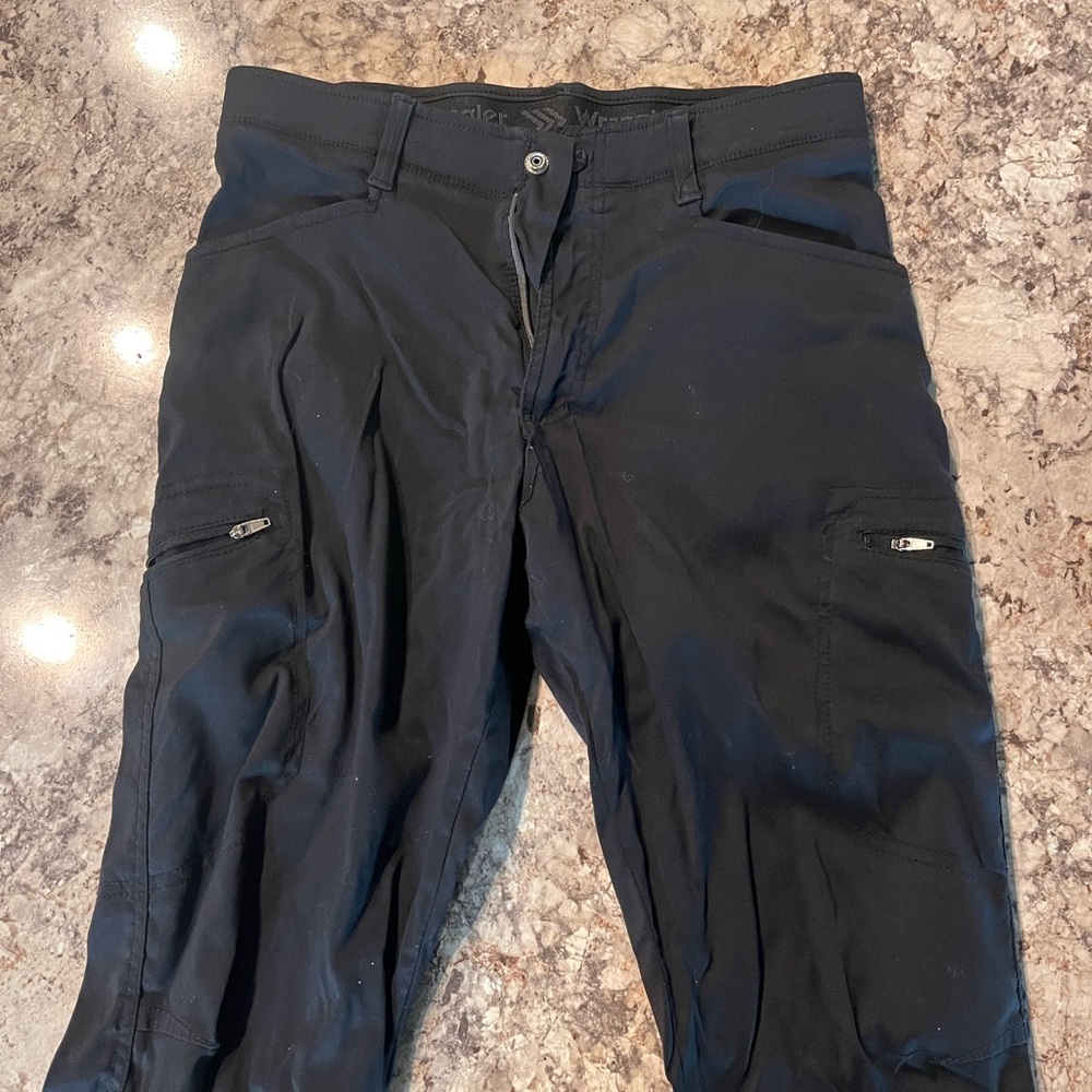 30x30 Wrangler outdoor stretch pants